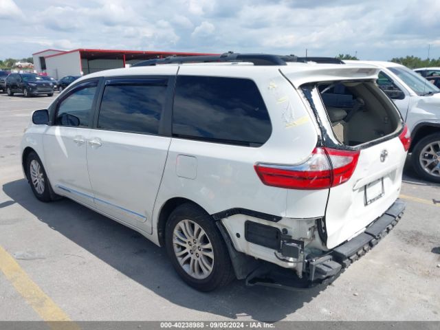 5TDYK3DC3FS664592 Toyota Sienna Xle 8 Passenger