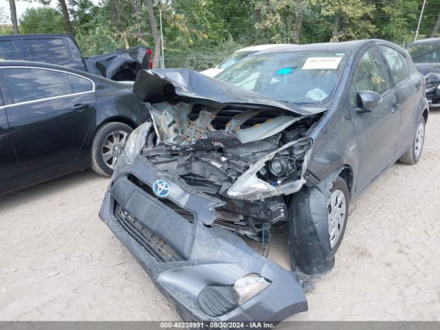 JTDKDTB3XG1137022 Toyota Prius C One