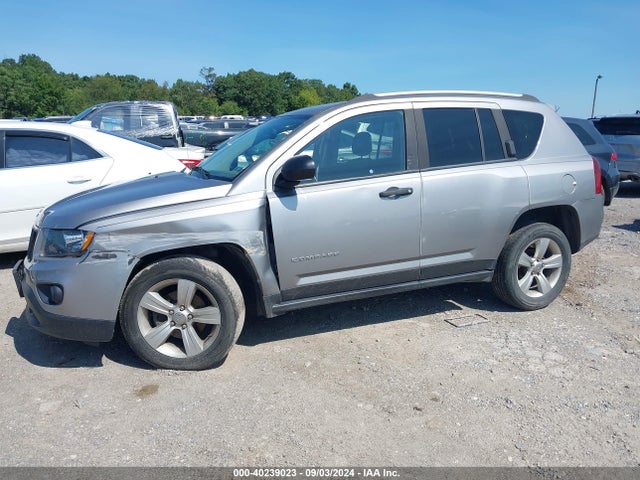 Jeep Compass Altitude Edition/sport 2015 1C4NJDBB1FD418173 Image 2