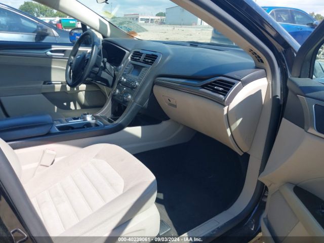 3FA6P0H75HR391848 Ford FUSION SE