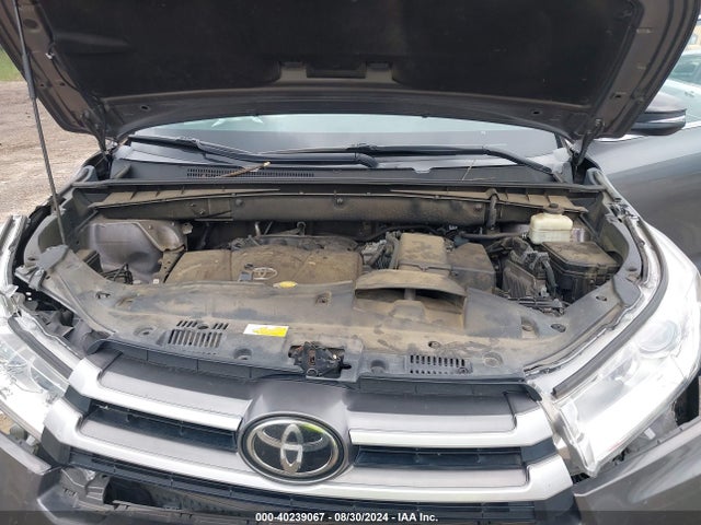 Toyota Highlander Xle 2017 5TDKZRFH0HS215094 Image 10