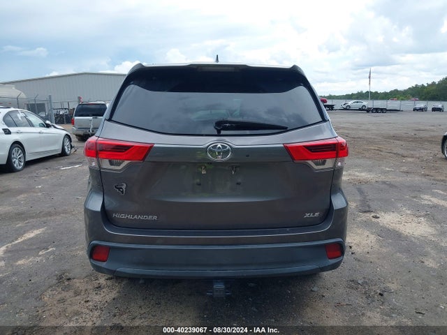 Toyota Highlander Xle 2017 5TDKZRFH0HS215094 Image 16