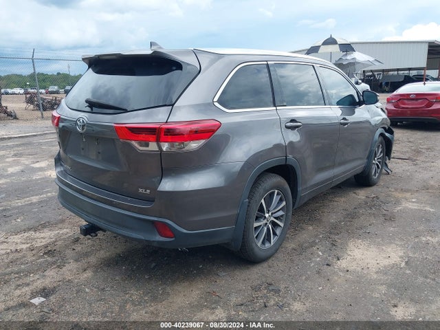 Toyota Highlander Xle 2017 5TDKZRFH0HS215094 Image 4