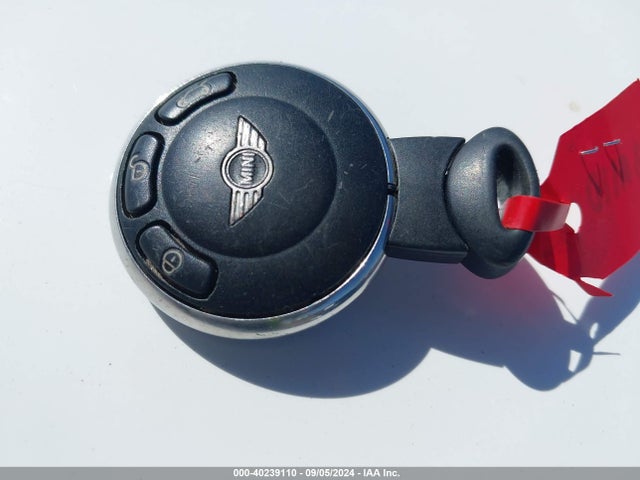 2012 MINI COOPER WMWSY1C57CT429098 Photo 10