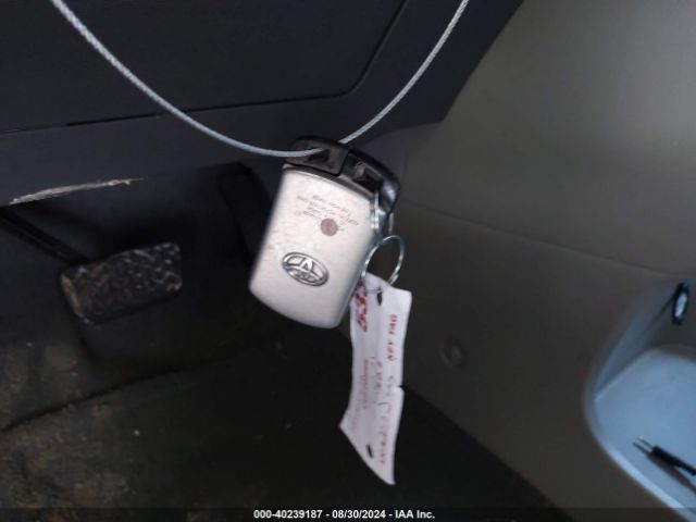 5TDYZ3DC1HS800457 Toyota Sienna Xle 8 Passenger