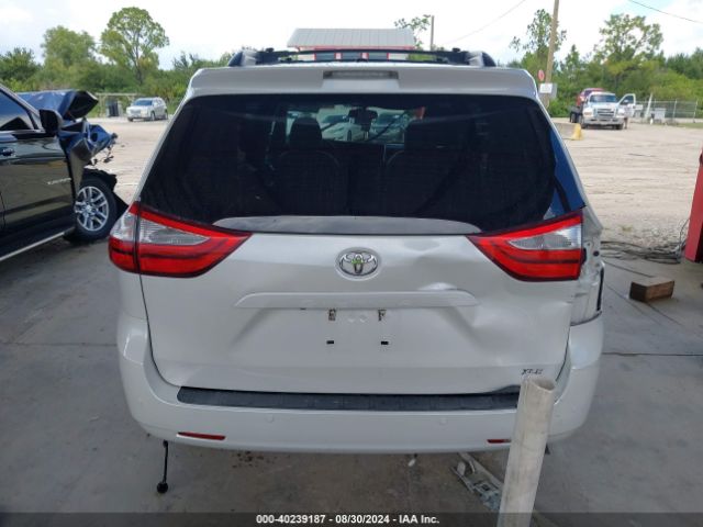 5TDYZ3DC1HS800457 Toyota Sienna Xle 8 Passenger