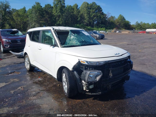 KIA SOUL LX 2022 KNDJ23AU4N7180258 Image 1