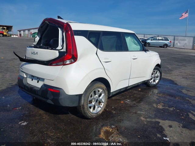 KIA SOUL LX 2022 KNDJ23AU4N7180258 Image 4