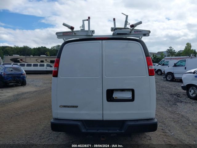 1GCWGAFP7J1258916 Chevrolet Express 2500 Work Van