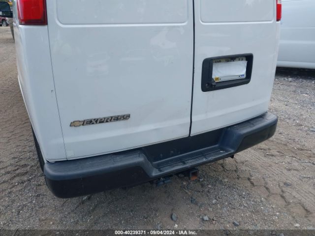 1GCWGAFP7J1258916 Chevrolet Express 2500 Work Van