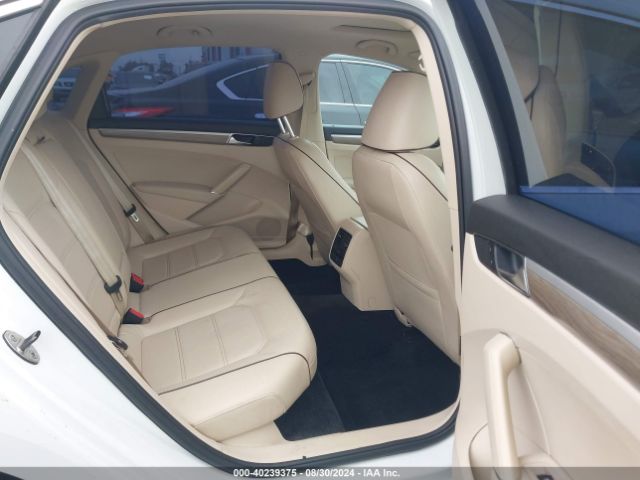 1VWBT7A35HC020043 Volkswagen Passat 1.8t Se
