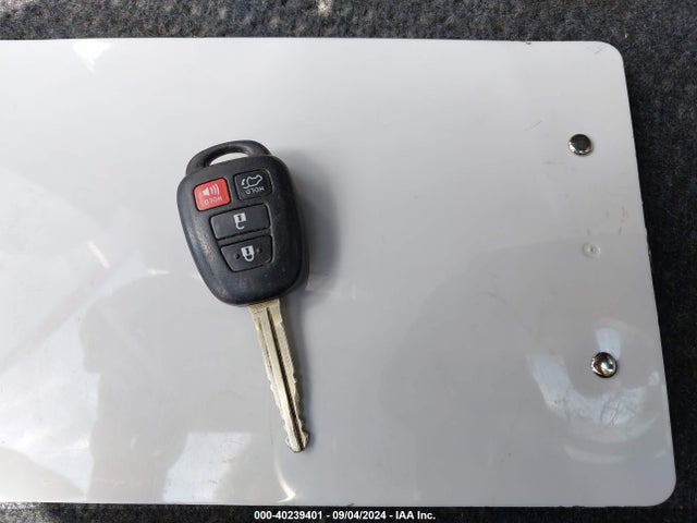 Toyota Rav4 Xle 2015 JTMRFREV9FD153430 Image 11