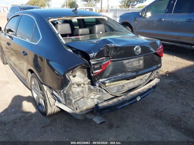 1VWDT7A39HC050364 Volkswagen Passat 1.8t R-line