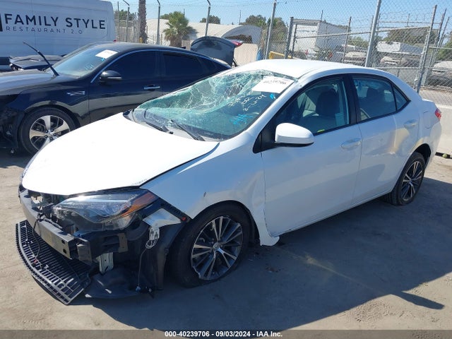 Toyota COROLLA LE 2017 5YFBURHE2HP646501 Image 2