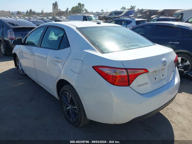 Toyota COROLLA LE 2017 5YFBURHE2HP646501 Image 3