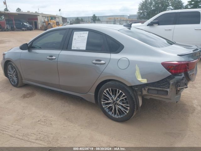 3KPF54AD9NE485533 KIA Forte Gt-line