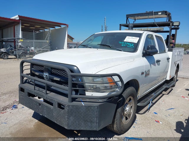 RAM 2500 Tradesman  4x2 8' Box 2018 3C7WR4HJ6JG172697 Image 2