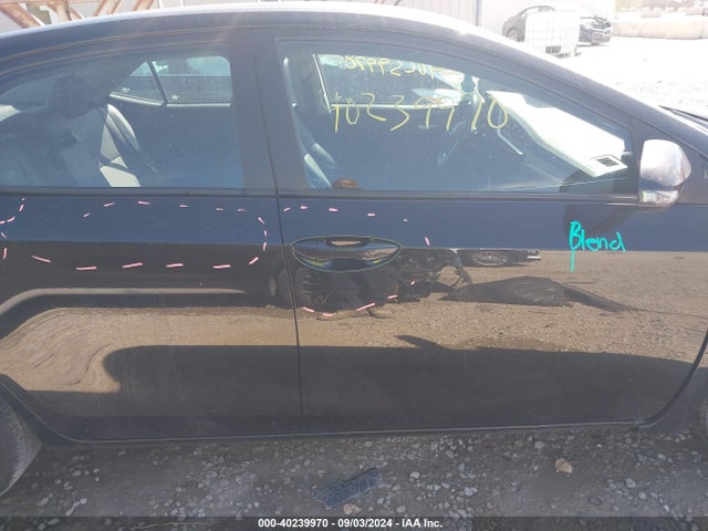 Toyota COROLLA SE 2018 2T1BURHE5JC093607 Image 13