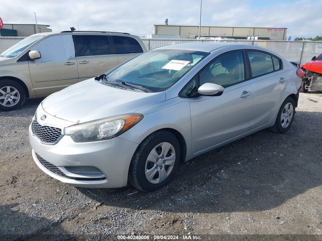 KIA FORTE LX 2015 KNAFK4A64F5357737 Image 2