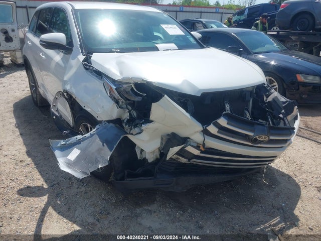 Toyota Highlander Le 2018 5TDZARFH3JS040495 Image 6
