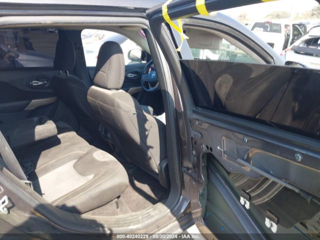 1C4PJLAB3HW661818 Jeep Cherokee Altitude Fwd