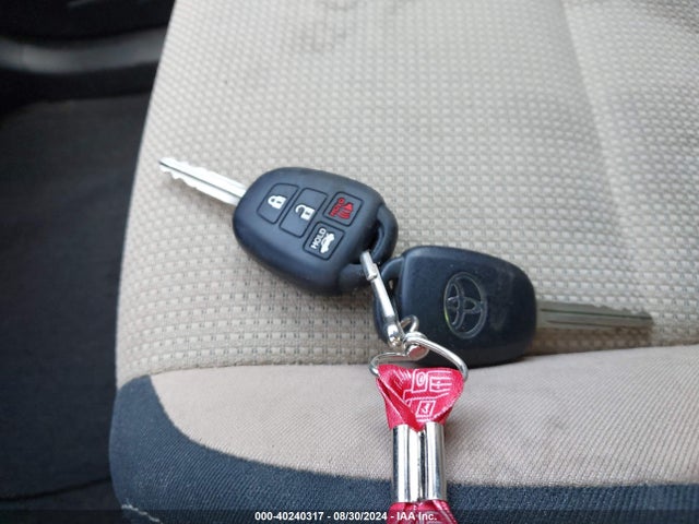 Toyota Rav4 Xle 2016 2T3WFREV0GW279053 Image 11