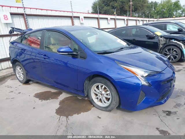 Toyota Prius Two 2018 JTDKBRFU0J3068736 главное изображение