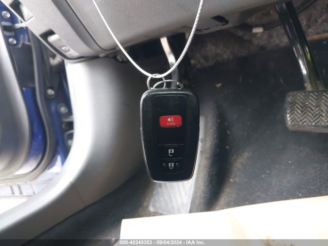 Toyota Prius Two 2018 JTDKBRFU0J3068736 Image 11