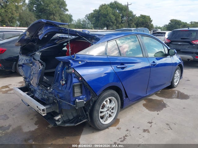Toyota Prius Two 2018 JTDKBRFU0J3068736 Image 4