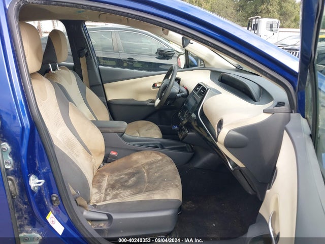 Toyota Prius Two 2018 JTDKBRFU0J3068736 Image 5