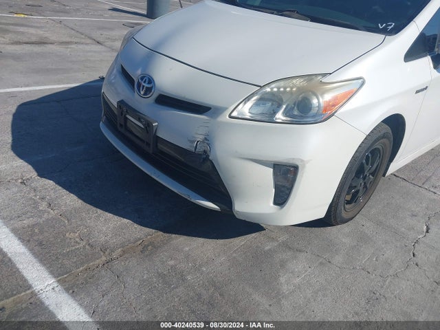JTDKN3DU1E0389618 Toyota Prius Three
