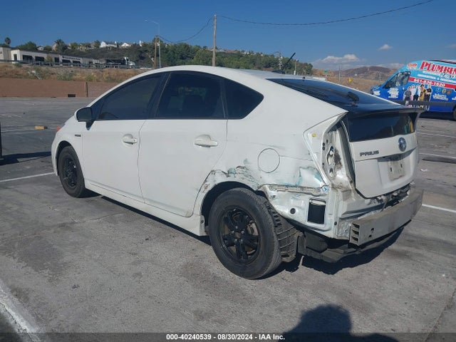 JTDKN3DU1E0389618 Toyota Prius Three