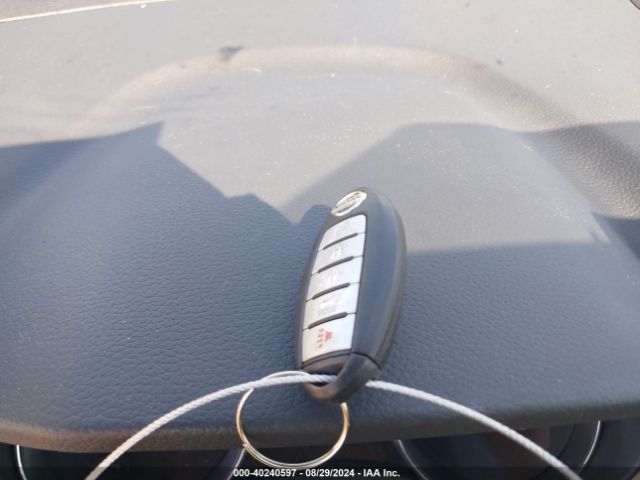 5N1AT2MT2HC786997 Nissan Rogue Sl
