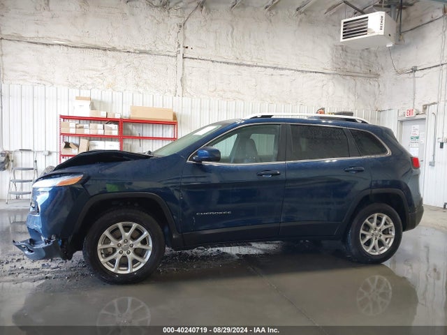 1C4PJMCB0JD570624 Jeep Cherokee Latitude 4x4