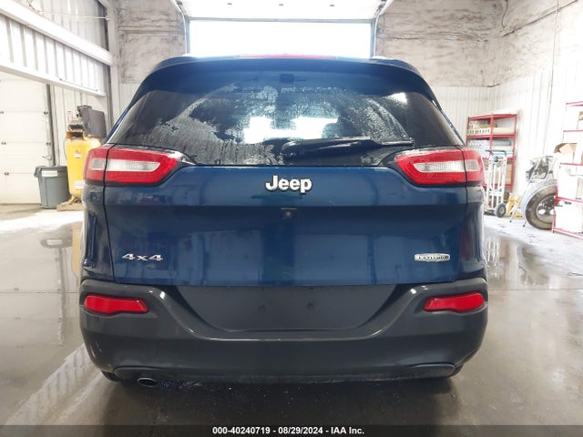 1C4PJMCB0JD570624 Jeep Cherokee Latitude 4x4