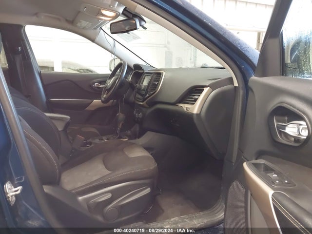 1C4PJMCB0JD570624 Jeep Cherokee Latitude 4x4