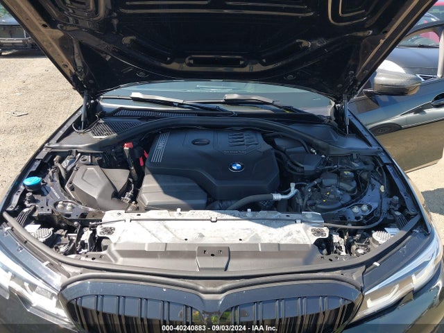 3MW5R7J04M8B95032 BMW 330i Xdrive