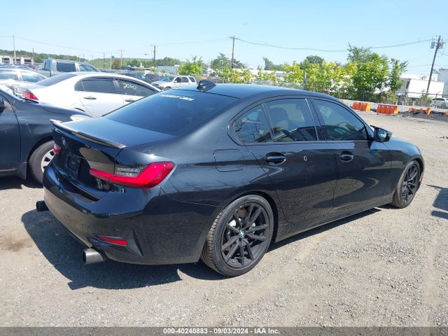 3MW5R7J04M8B95032 BMW 330i Xdrive