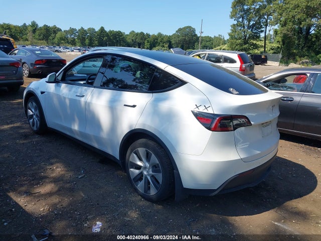 2022 TESLA MODEL Y 7SAYGDEE3NF387794 Photo 2