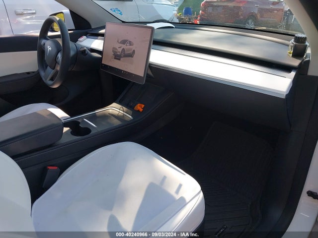 2022 TESLA MODEL Y 7SAYGDEE3NF387794 Photo 4