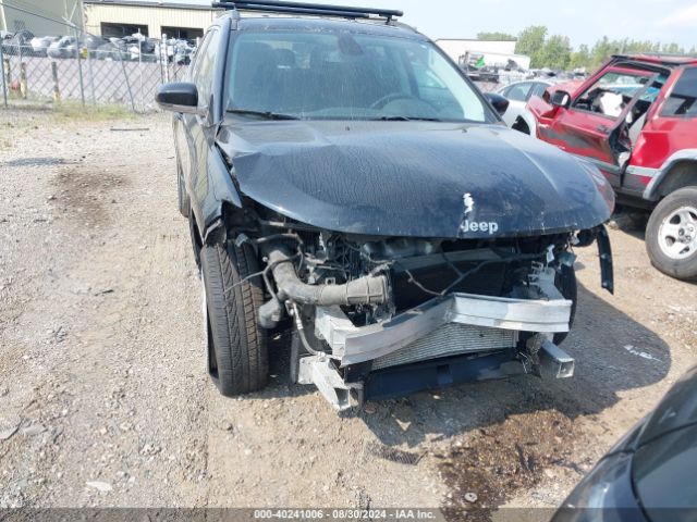 3C4NJDCB2KT827205 Jeep Compass Limited 4x4