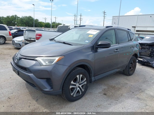 Toyota RAV4 LE 2016 JTMZFREV2GJ091176 Image 2