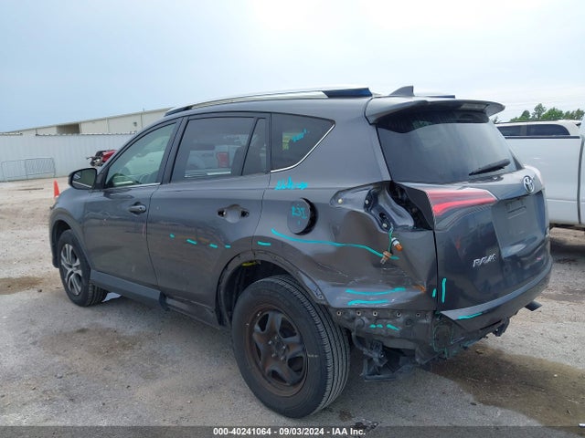 Toyota RAV4 LE 2016 JTMZFREV2GJ091176 Image 3