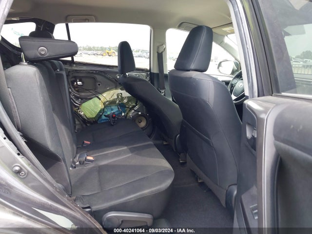 Toyota RAV4 LE 2016 JTMZFREV2GJ091176 Image 8