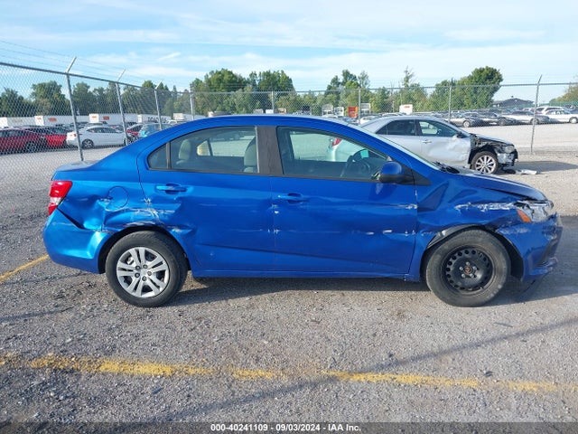 Chevrolet Sonic Ls Auto 2017 1G1JB5SH1H4111152 Image 6