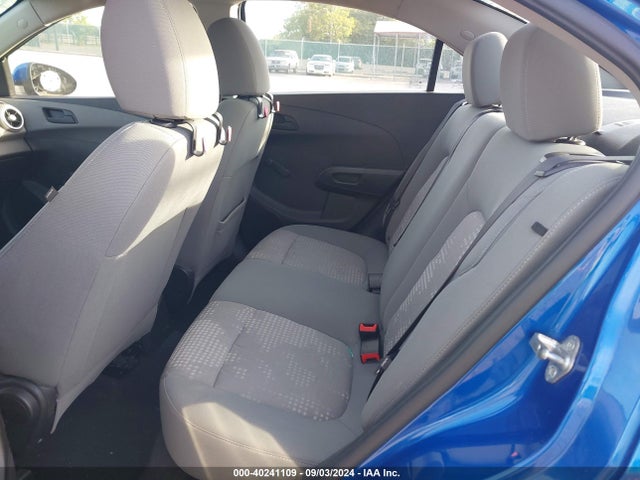 Chevrolet Sonic Ls Auto 2017 1G1JB5SH1H4111152 Image 8