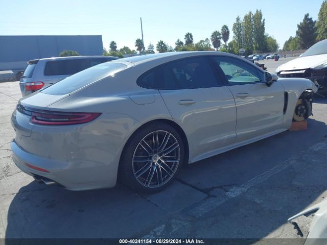 WP0AB2A75HL122403 Porsche Panamera 4s