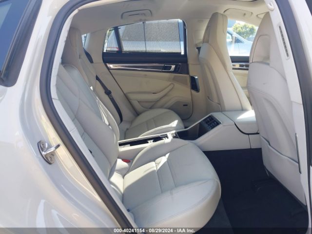 WP0AB2A75HL122403 Porsche Panamera 4s