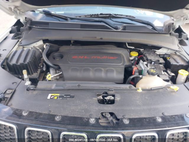 3C4NJDBB8JT254522 Jeep Compass Latitude 4x4