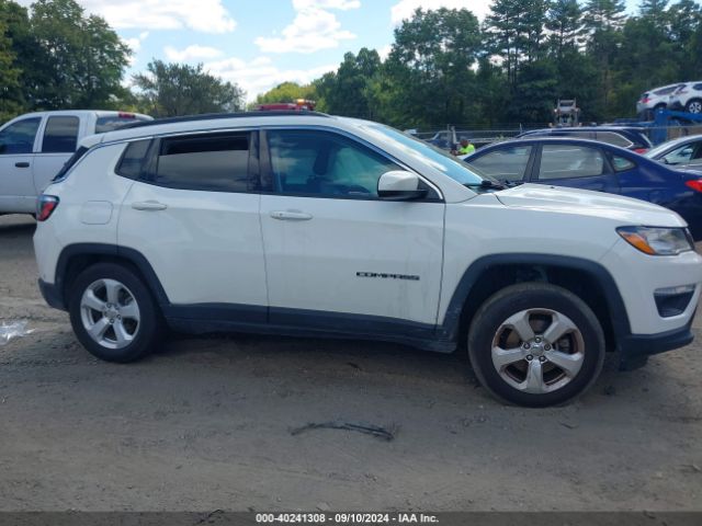 3C4NJDBB8JT254522 Jeep Compass Latitude 4x4